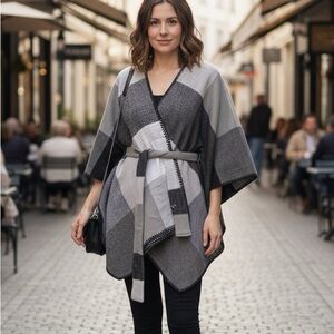 NWT Plaid Shawl/ Poncho Belted‎ , Reversible. OSFM